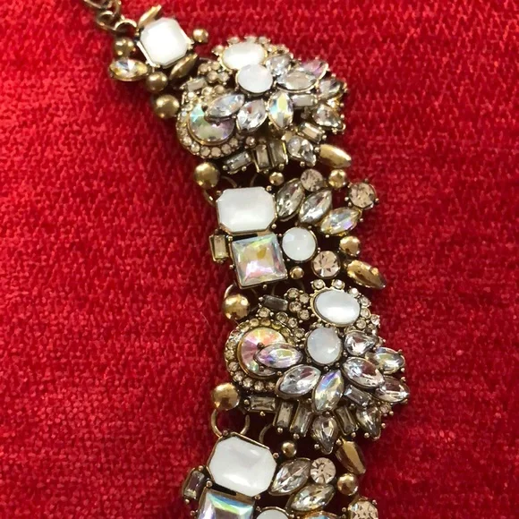 Elegant Gold and Silver Statement Necklace - Picture 3 of 9